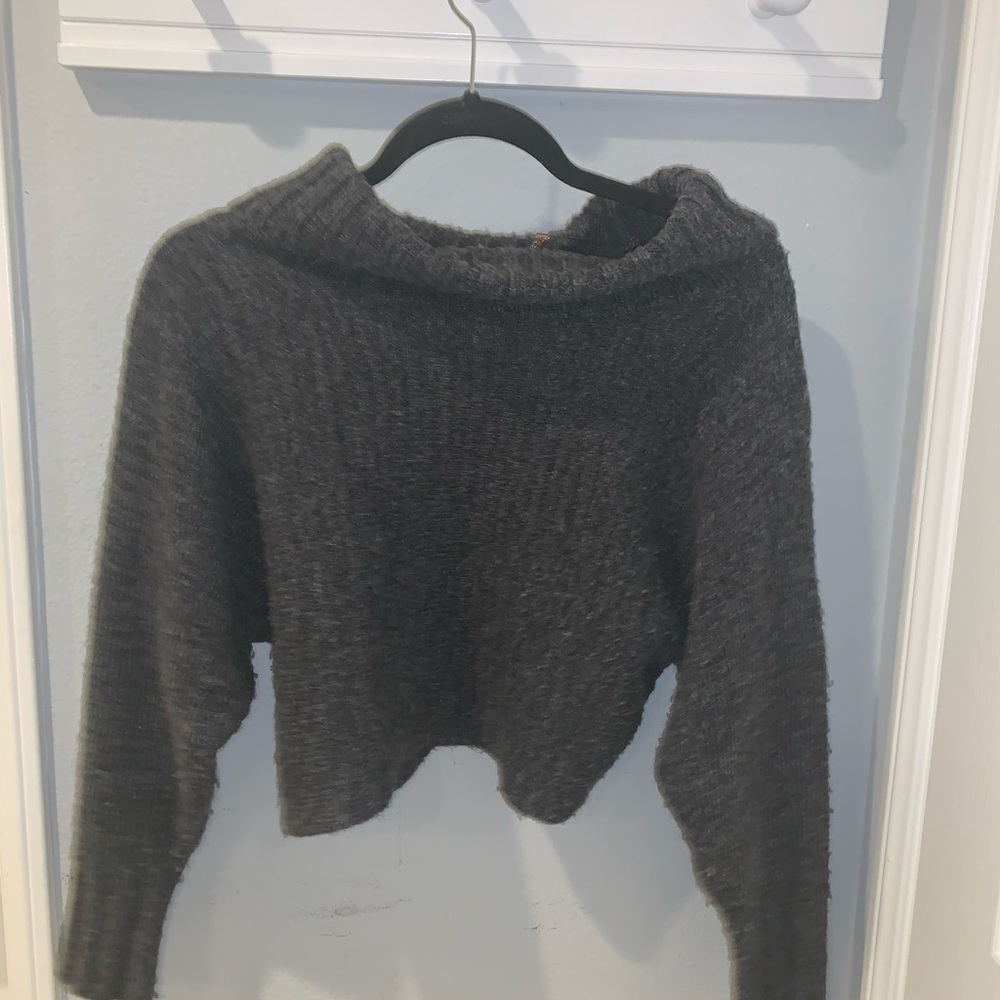 Gray turtle neck cropped sweater